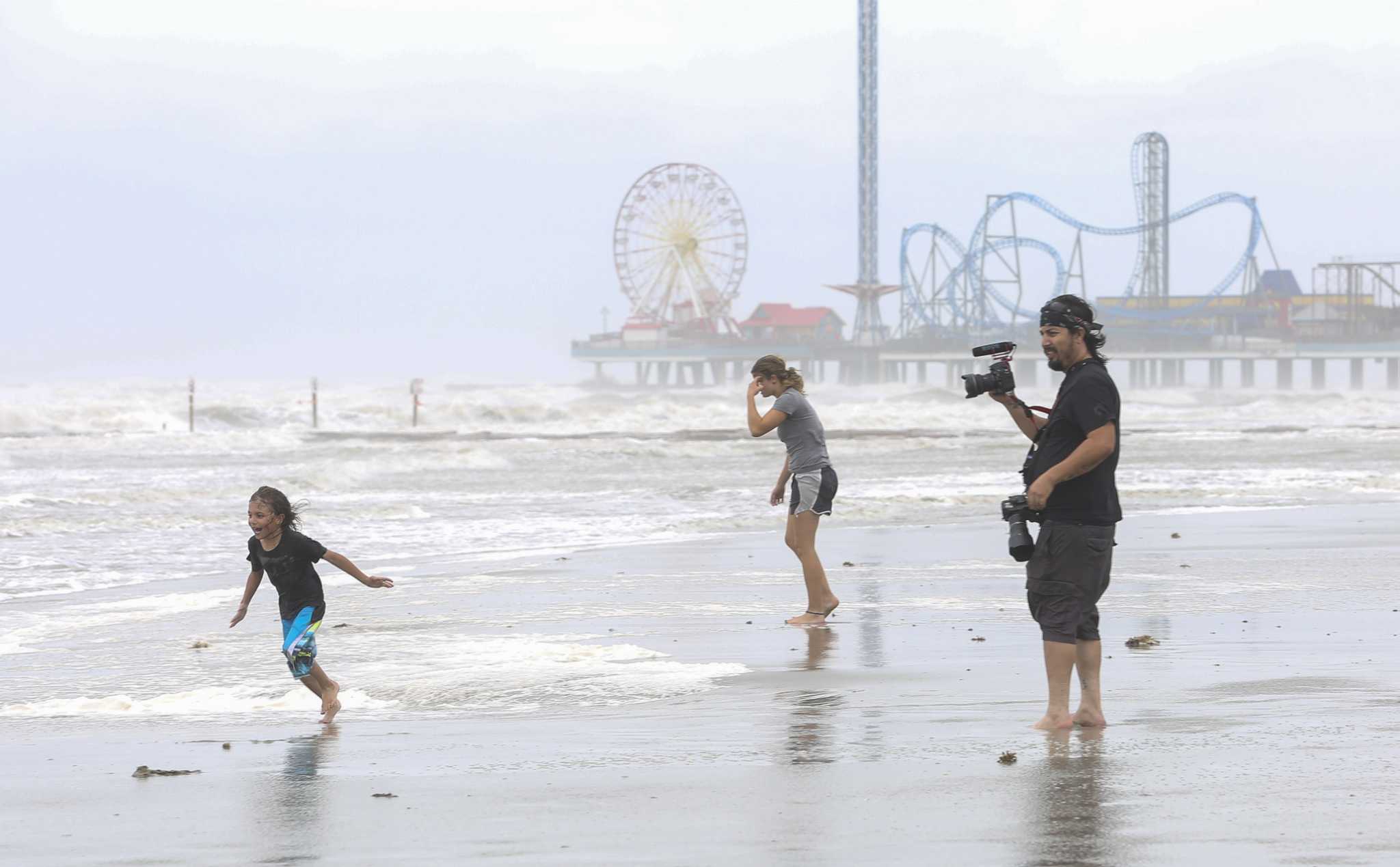 50 images that show Harveys destructive trek into Texas