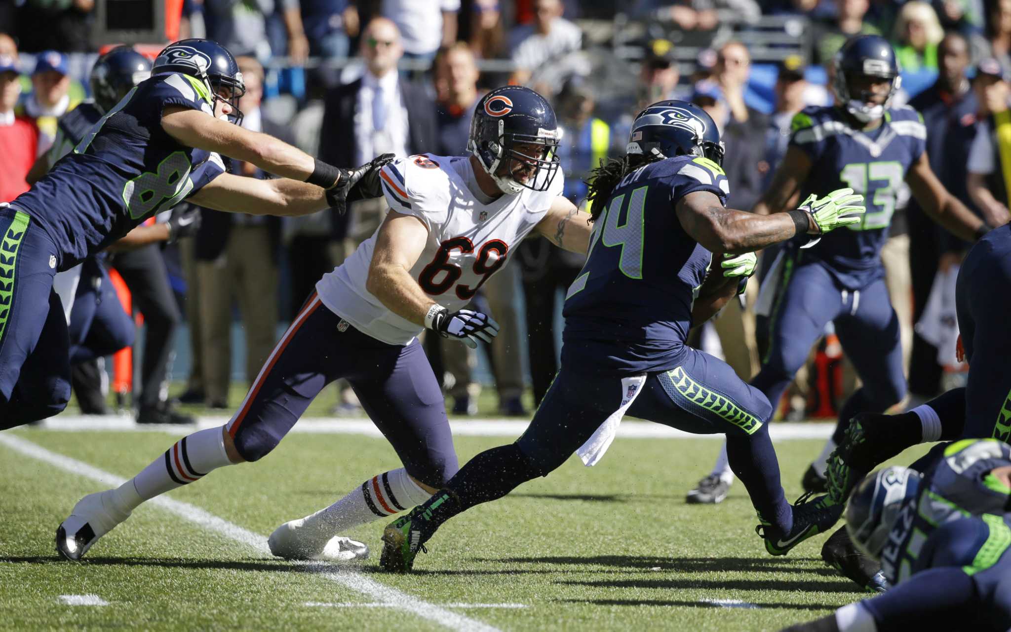 Panthers acquire DE Jared Allen in trade with Bears, Isu