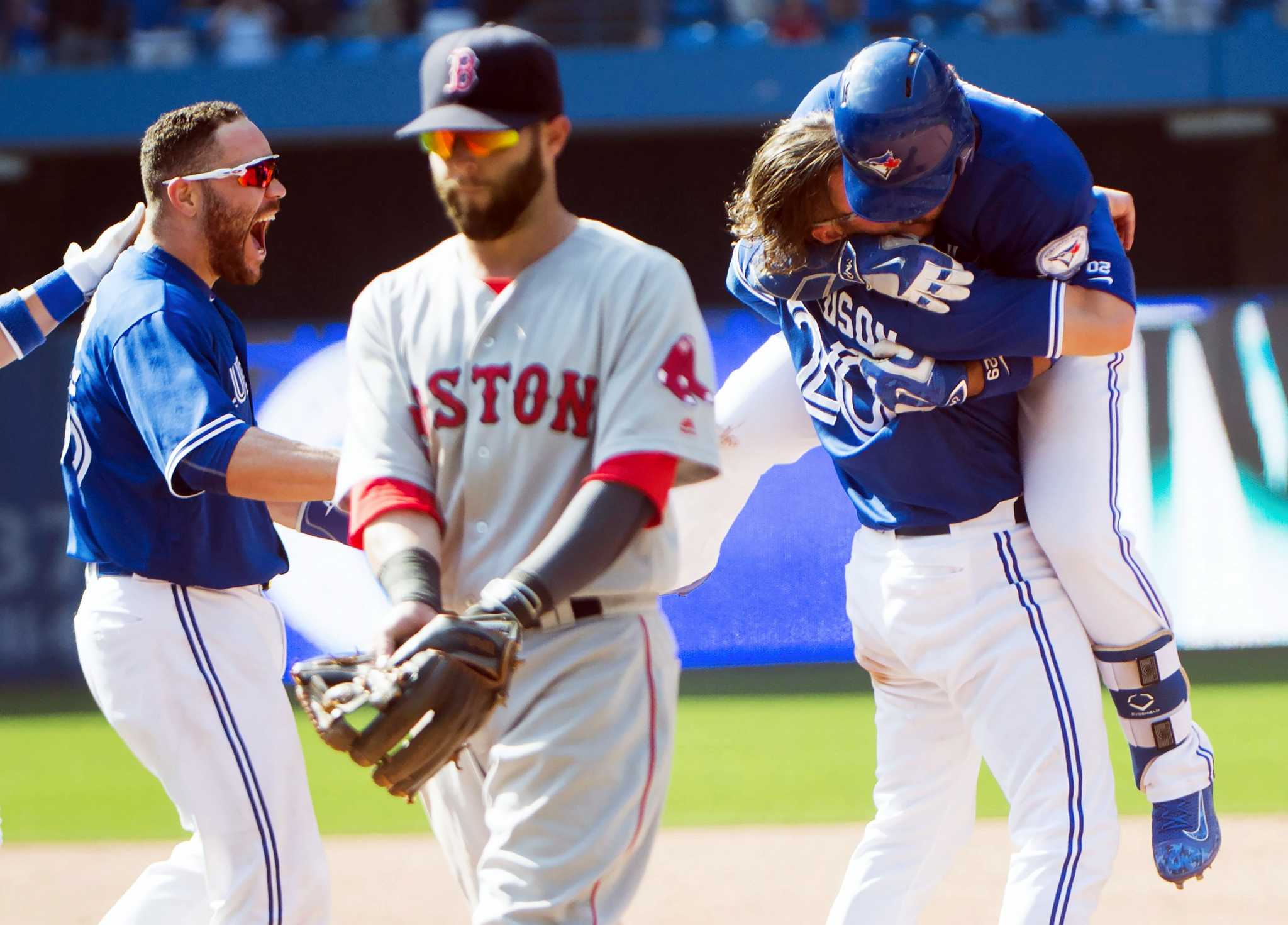 Blue Jays tag Red Sox closer Craig Kimbrel with loss on birthday