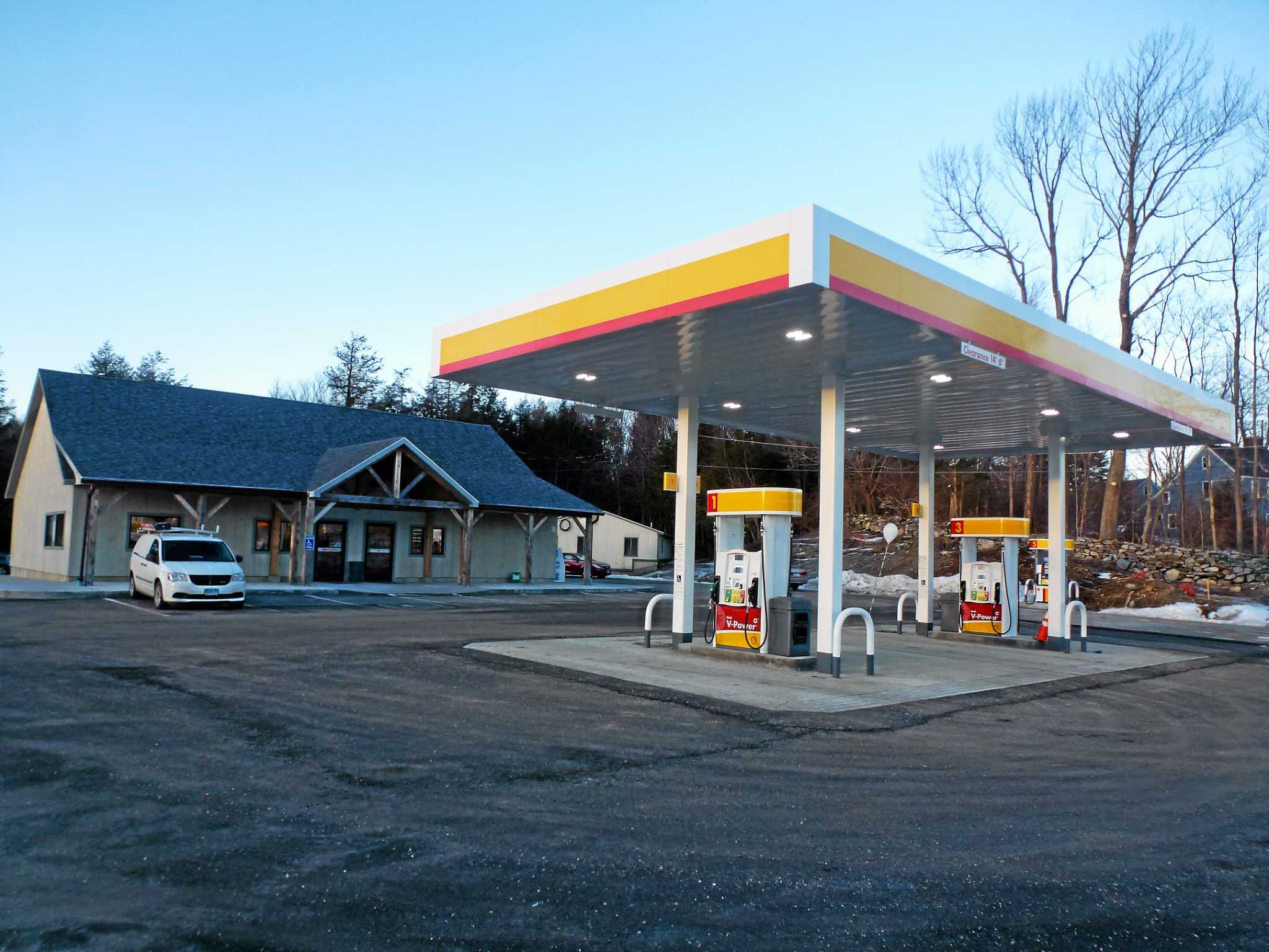 First gas station in 20 years opens in Goshen