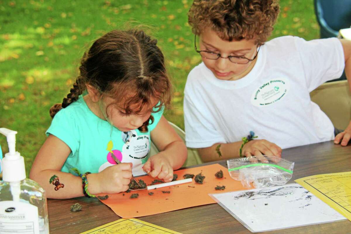 Contributed photo Children participate in a craft activity at Sunny Valley Farm in New Milford.