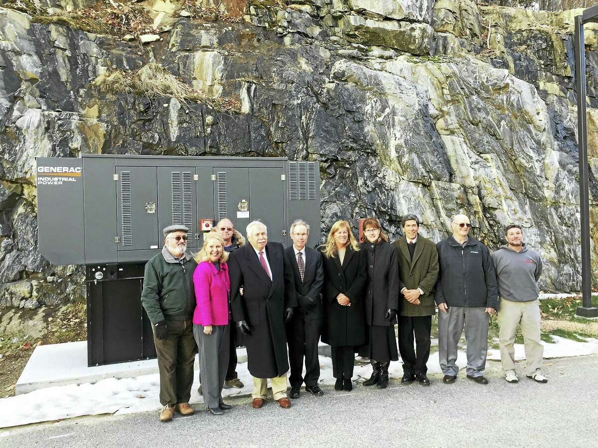 Winsted’s Susan MB Perry Senior Housing celebrates generator donation