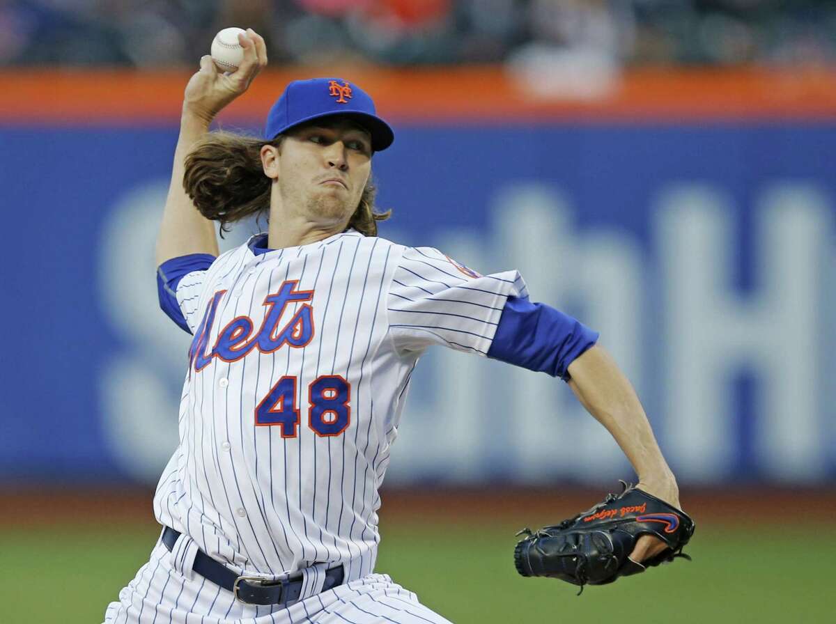 Mets starting pitcher Jacob deGrom delivers in the first inning of Wednesday’s 5-1 win over the Orioles.
