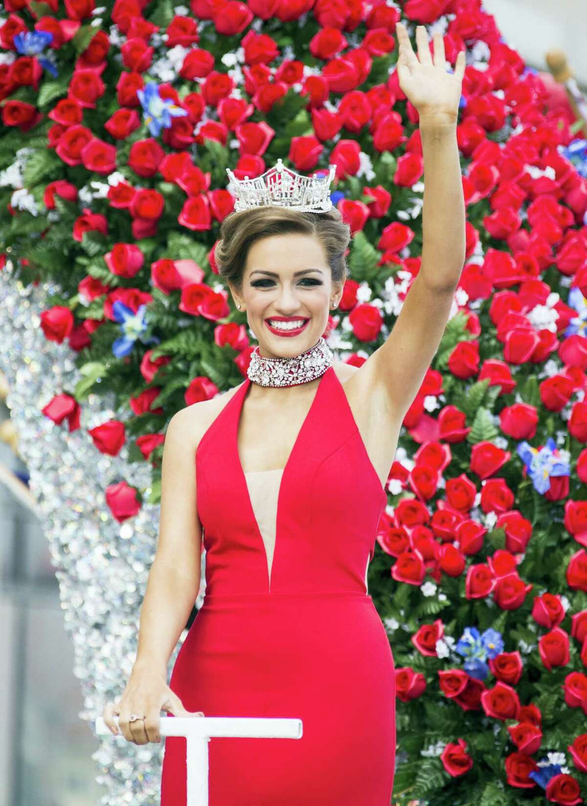 Miss America 2016 Betty Cantrell waves to the crowd during the 2017 Miss America pageant “Show Us Your Shoes” parade on Sept. 10, 2016 in Atlantic City.