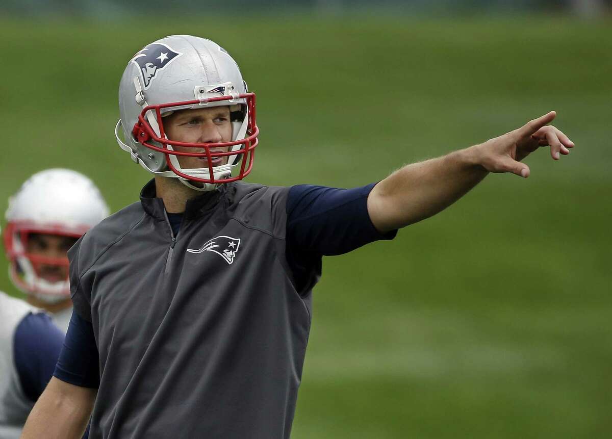 NFL rumors: Patriots' Tom Brady gets involved in helmet controversy