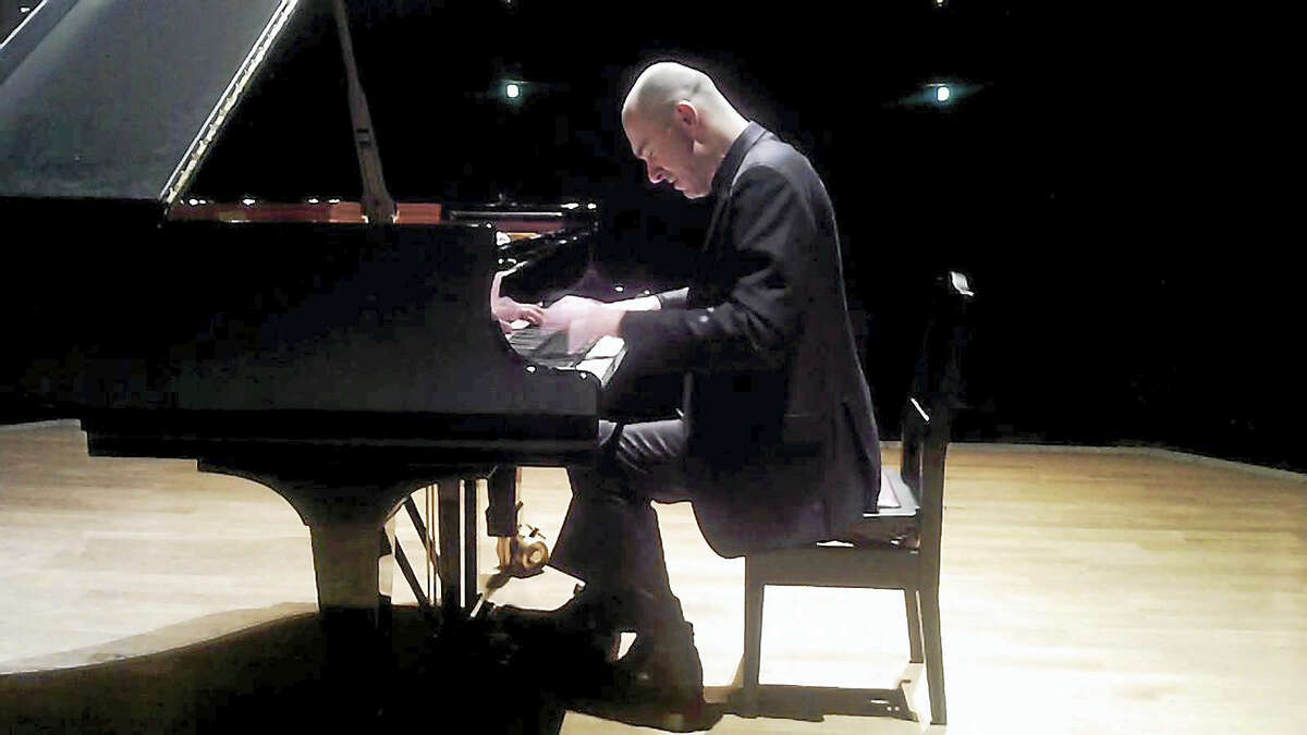 Nick van Bloss at the piano; he’ll play Beethoven’s “Emporer” concerto.