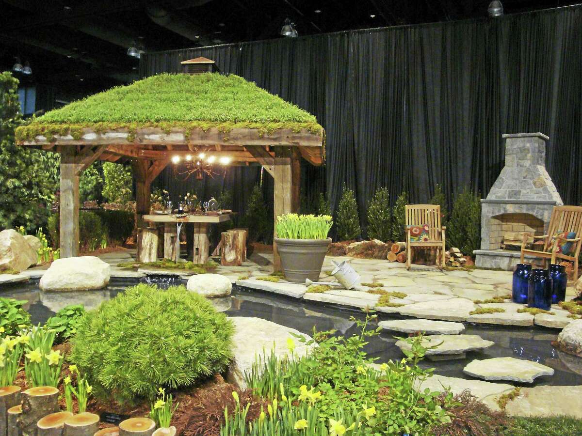 A 2015 Best of Show by Creative Contour Landscape Design of Middletown.