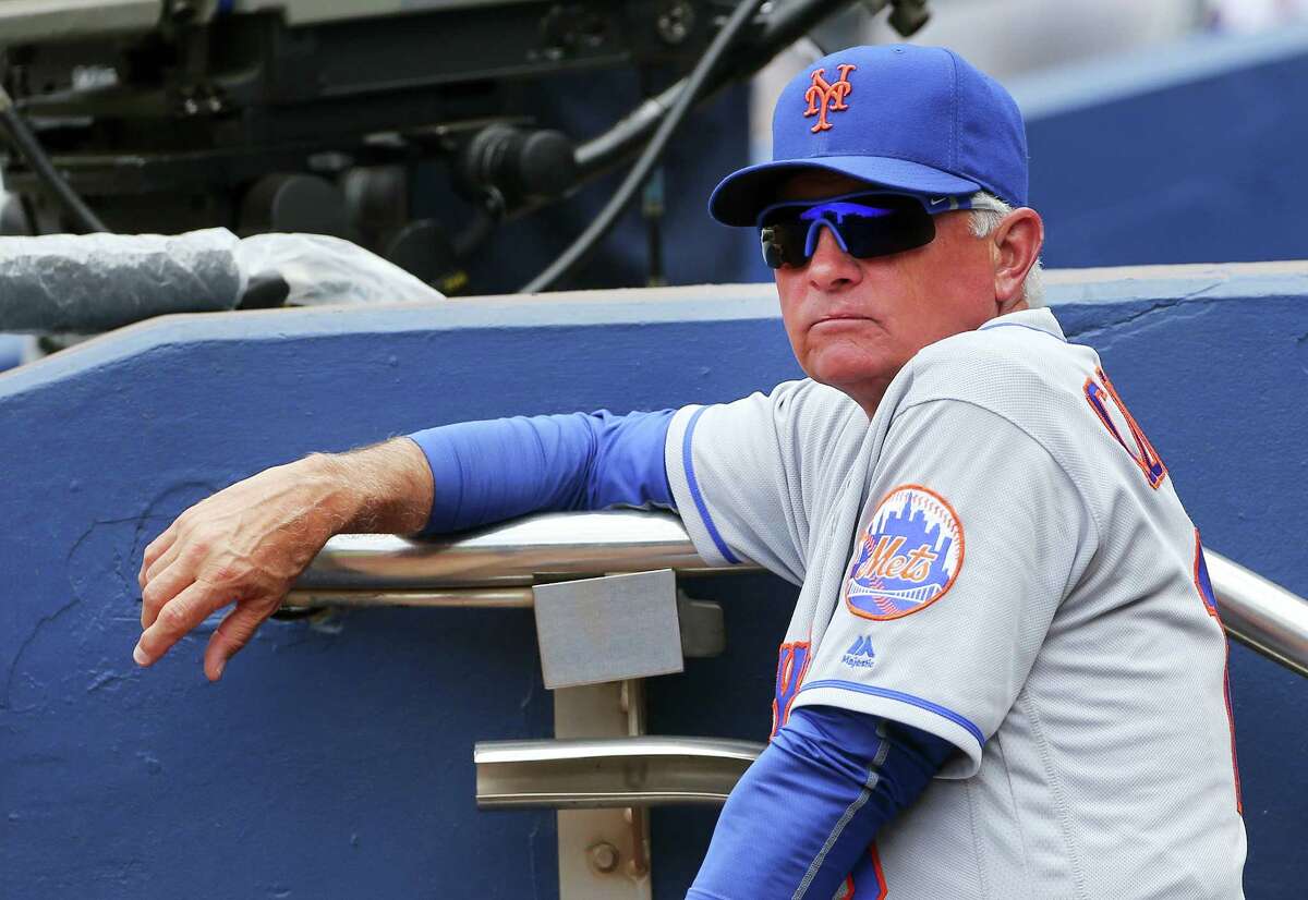 Mets manager Terry Collins looks on from the dugout on Sunday.
