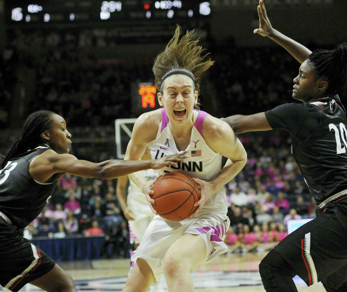 UConn’s Breanna Stewart drives to the basket against Cincinnati on Wednesday.