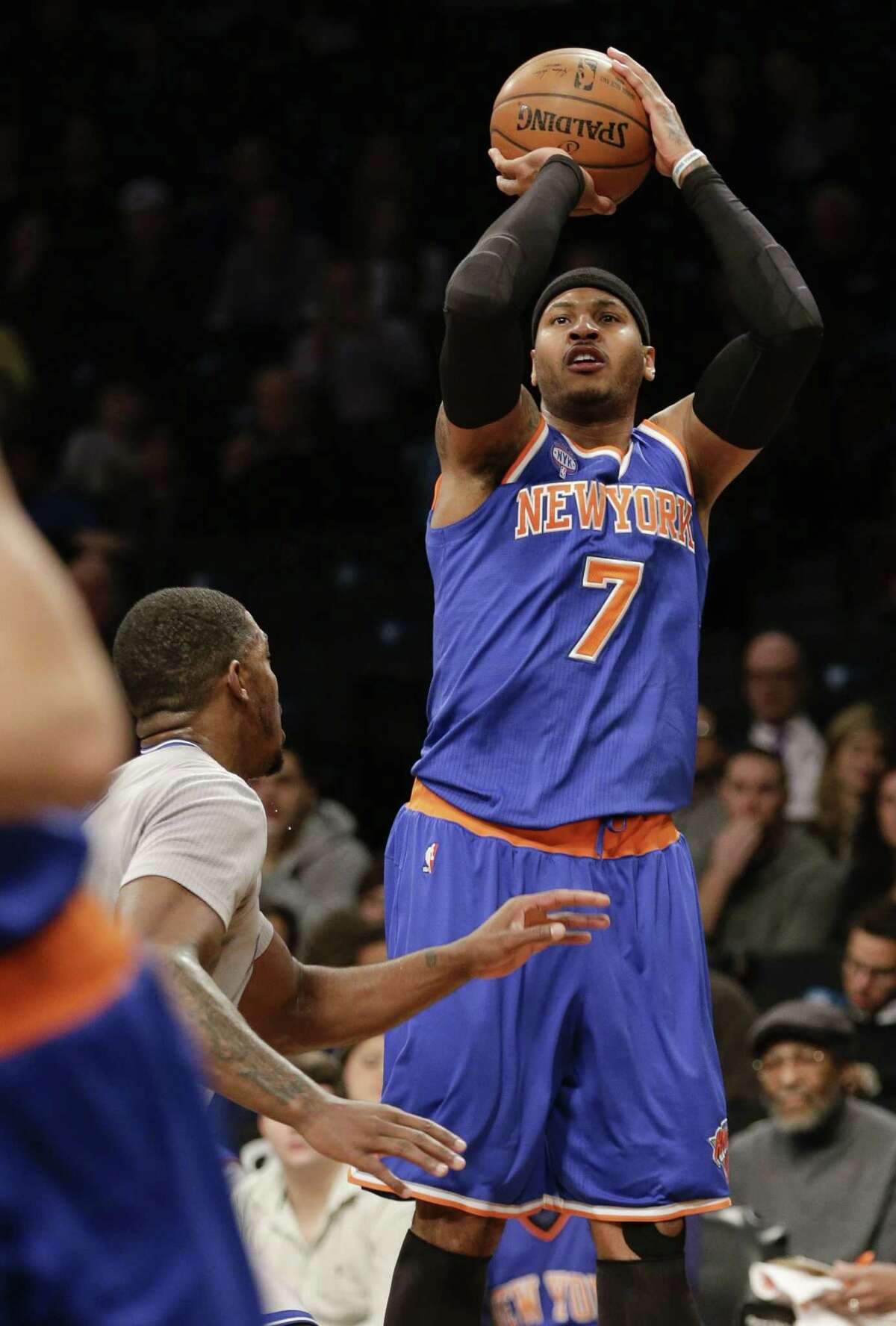 The Knicks’ Carmelo Anthony (7) shoots during a recent game.