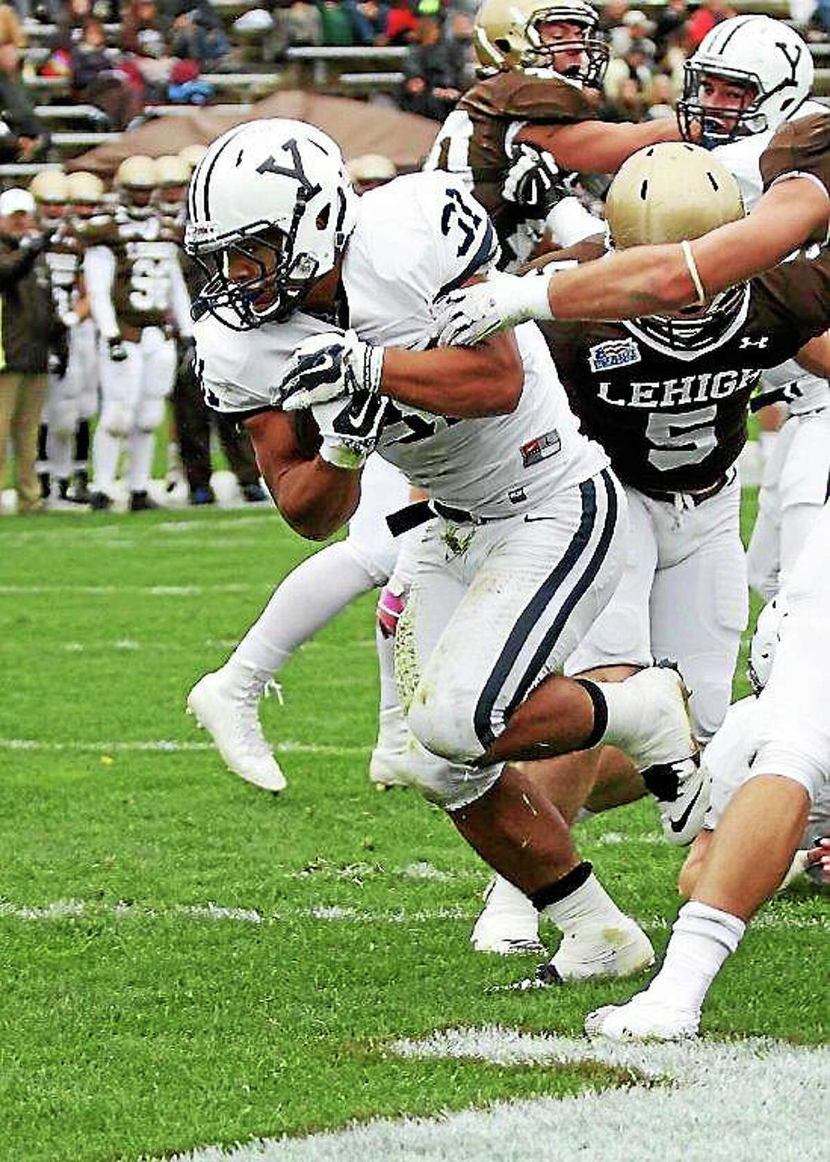 Yale sophomore running back Deshawn Salter rushed for 233 yards and two touchdowns in a 27-12 win over Lehigh on Saturday.
