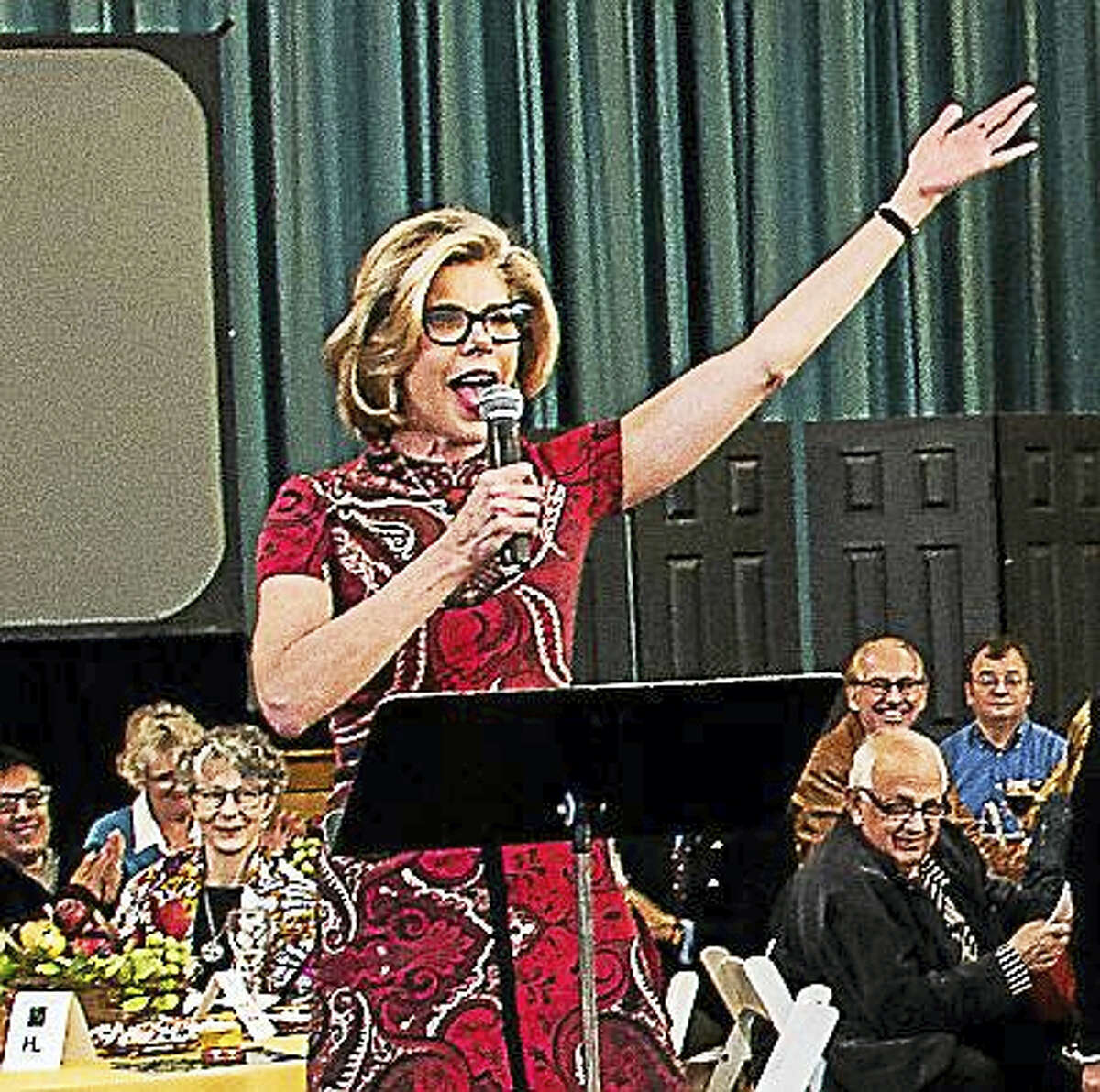 Christine Baranski, HVA Board member and costar of CBS’s “The Good Wife,” charms the auction crowd singing to Diane von Furstenberg.