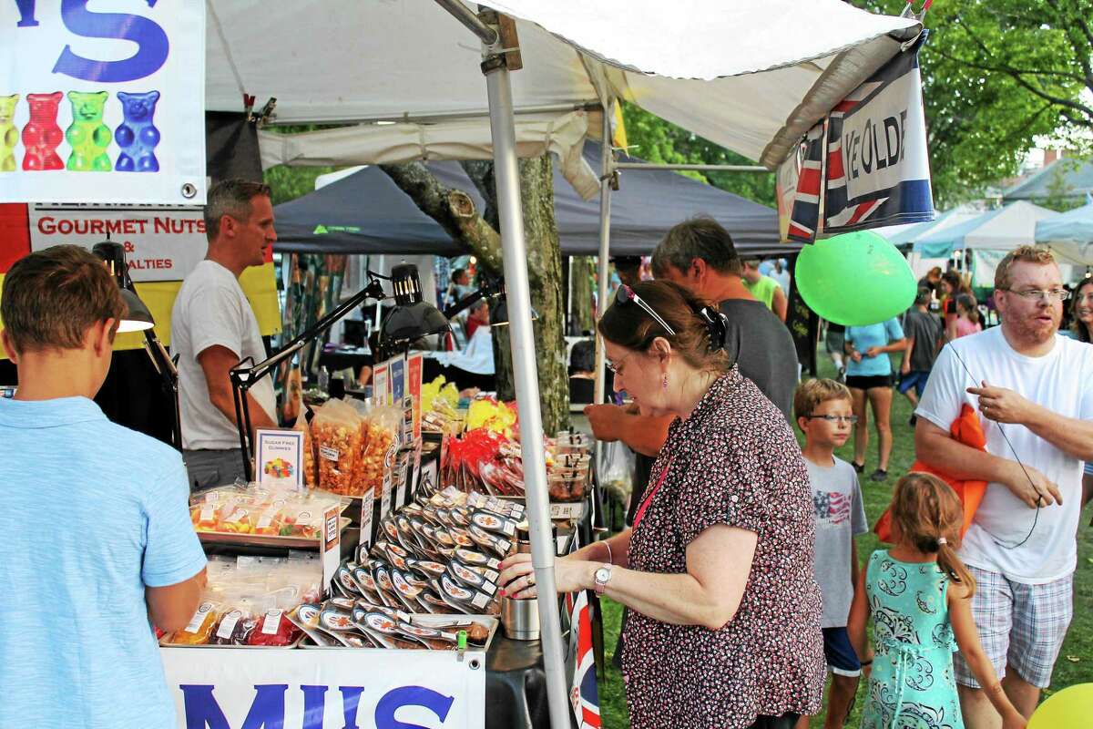 Crowds enjoy great weather for Village Fair Days in New Milford