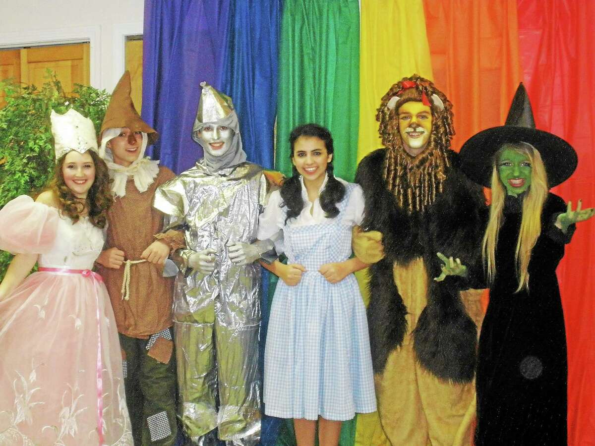 Students cast in the “Wizard of OZ” from left, Jenna Noell as Glinda, Duncan DeMichiel as Scarecrow, Anthony Rivera as Tin Man, Mia Famularo as Dorothy, Jacob Taylor as Lion, and Avery Naidorf as the Wicked Witch.