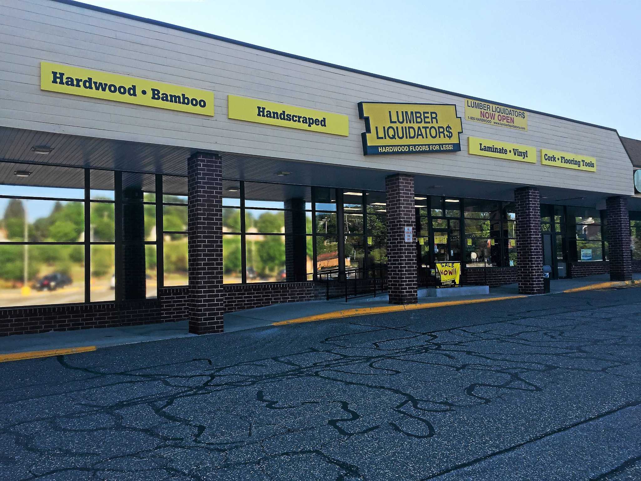 Lumber Liquidators Opens In Torrington The Register Citizen Lumber Liquidators Opens In