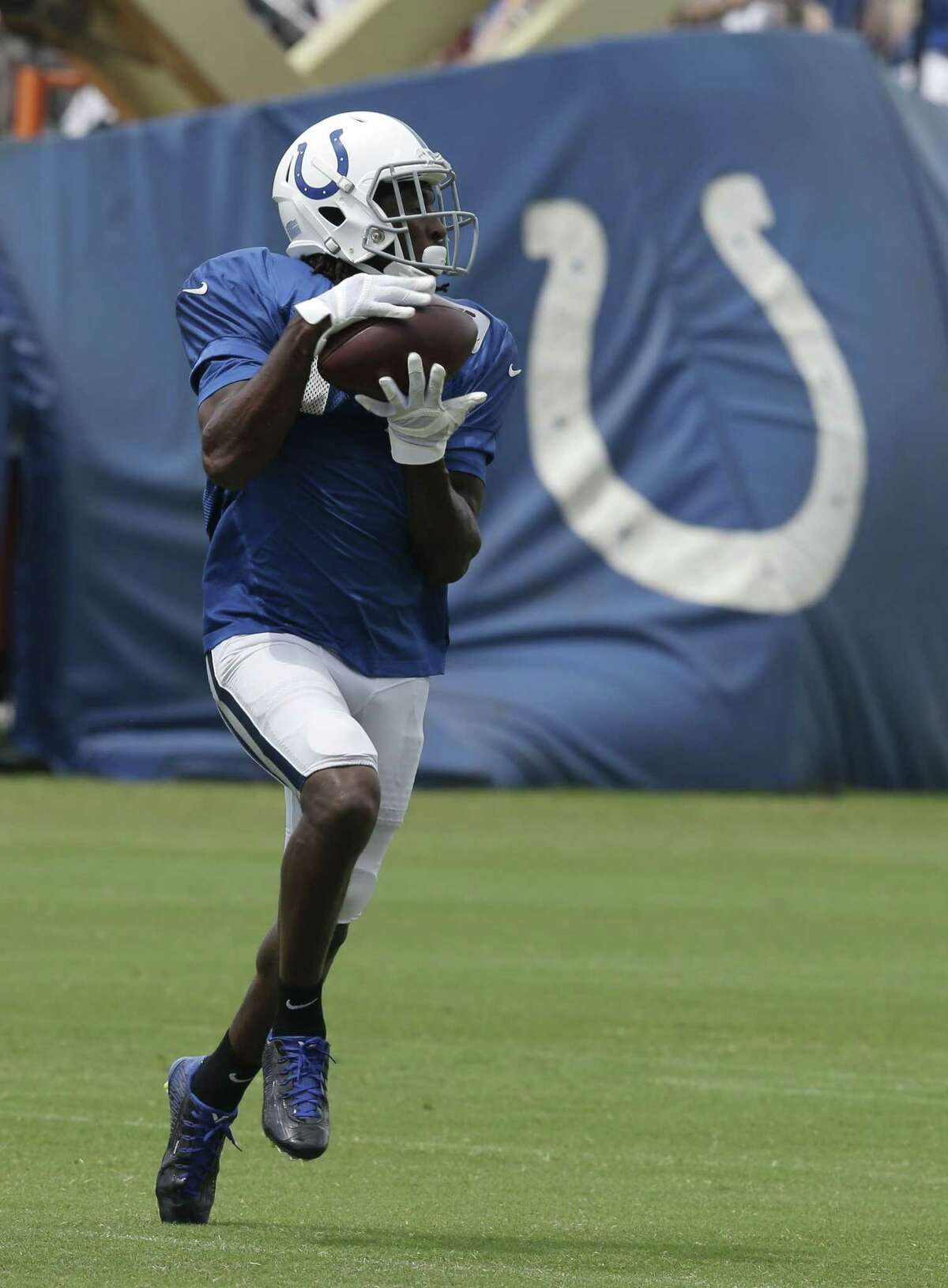 NFL - WR T.Y. Hilton re-signing with the Colts on one-year