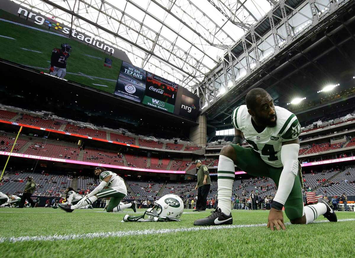 New York Jets cornerback Darrelle Revis will miss Sunday’s game against the Giants.