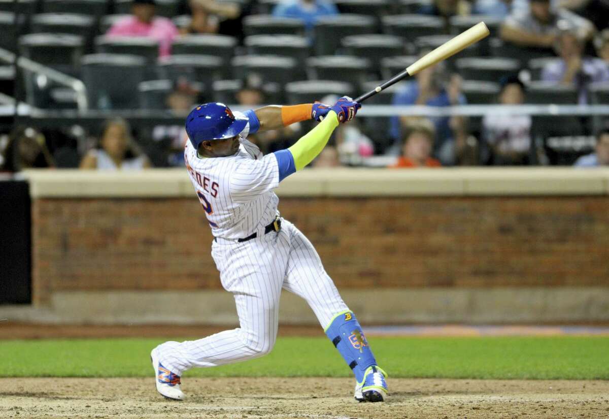 Yoenis Cespedes hit a walk-off home run in the 10th inning on Monday.