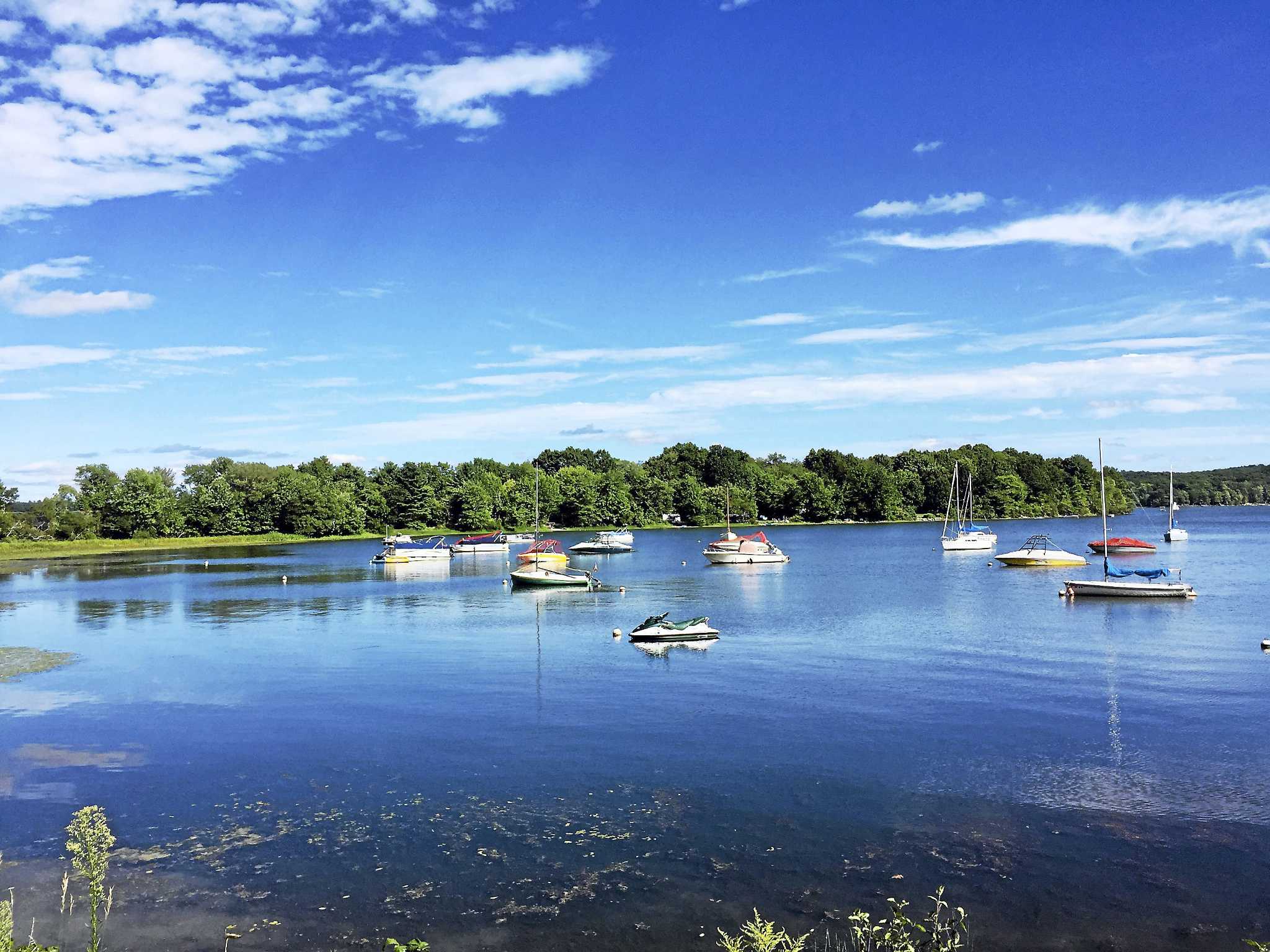 Bantam Lake beaches remain closed, due to algae bloom