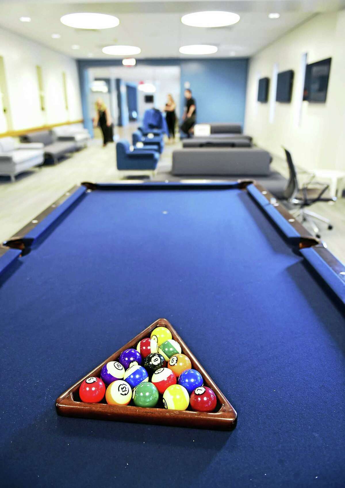 Playboyzach'S Player'S Lounge: A Gamer'S Paradise - 130x6a6