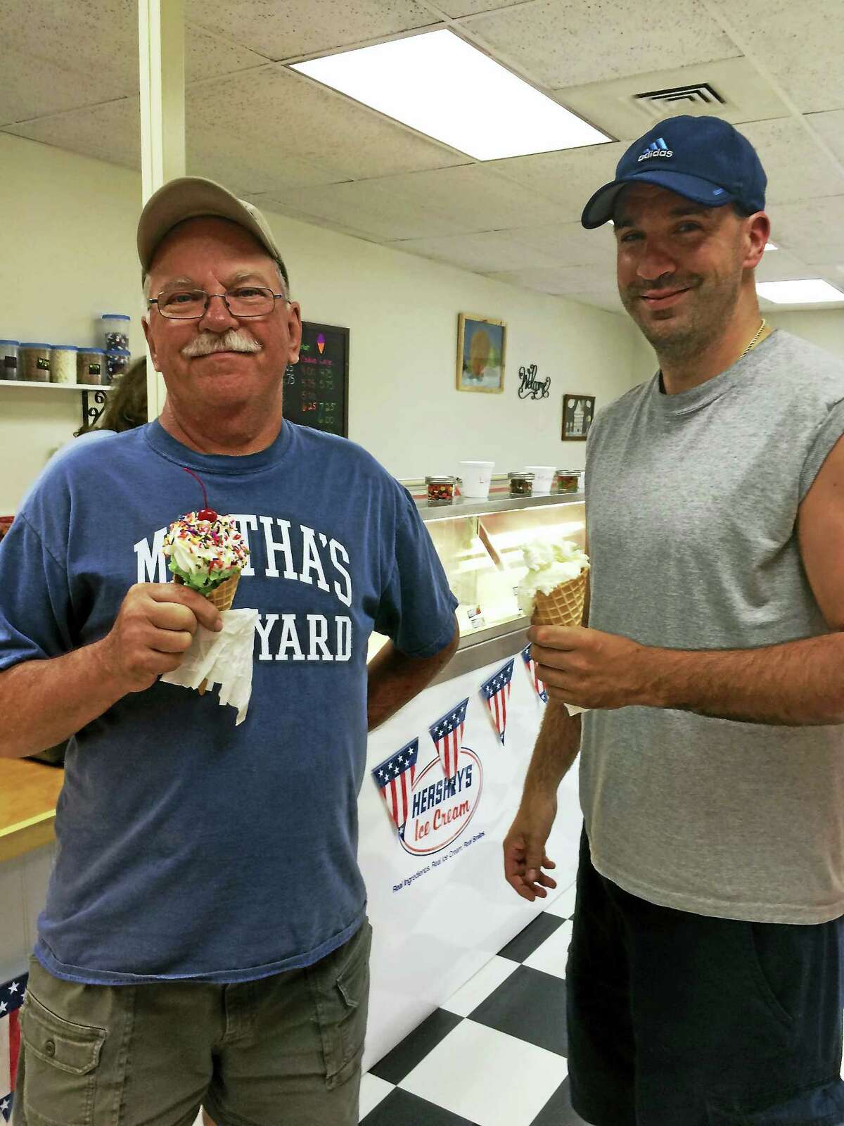 Harwinton A&J’s Ice Cream Parlor to town