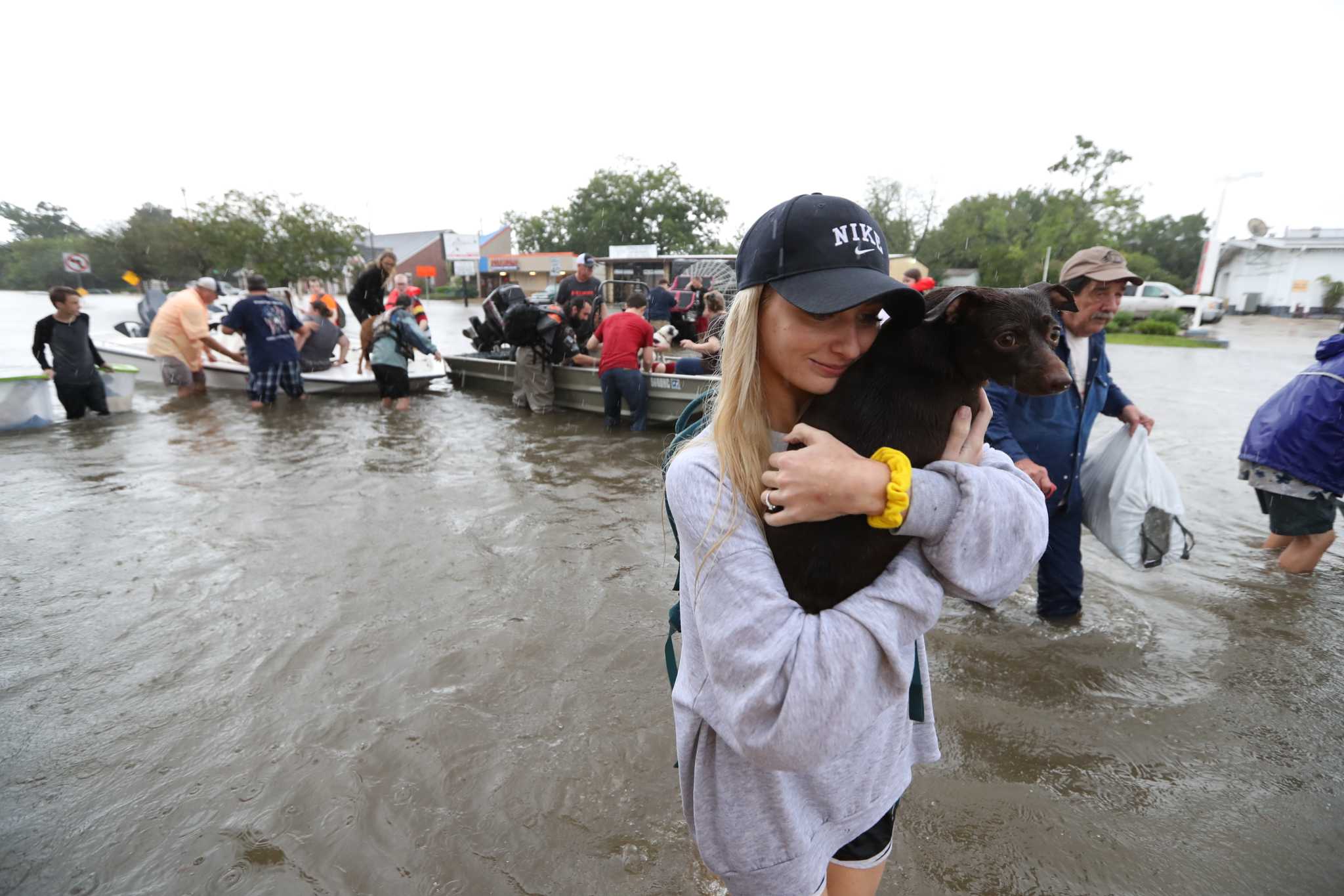 Houstonians refuse to buy Dallas Cowboys coolers during Harvey, News