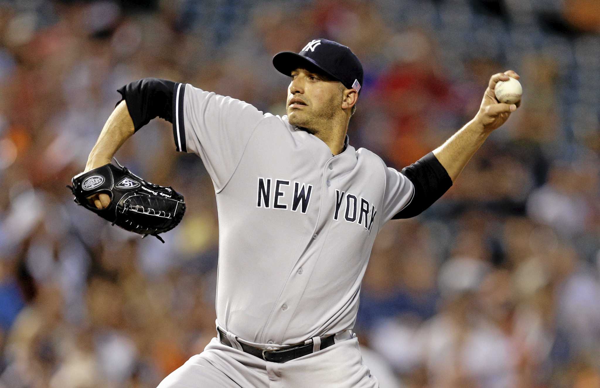 Yankees pitcher Andy Pettitte goes out a winner in his hometown