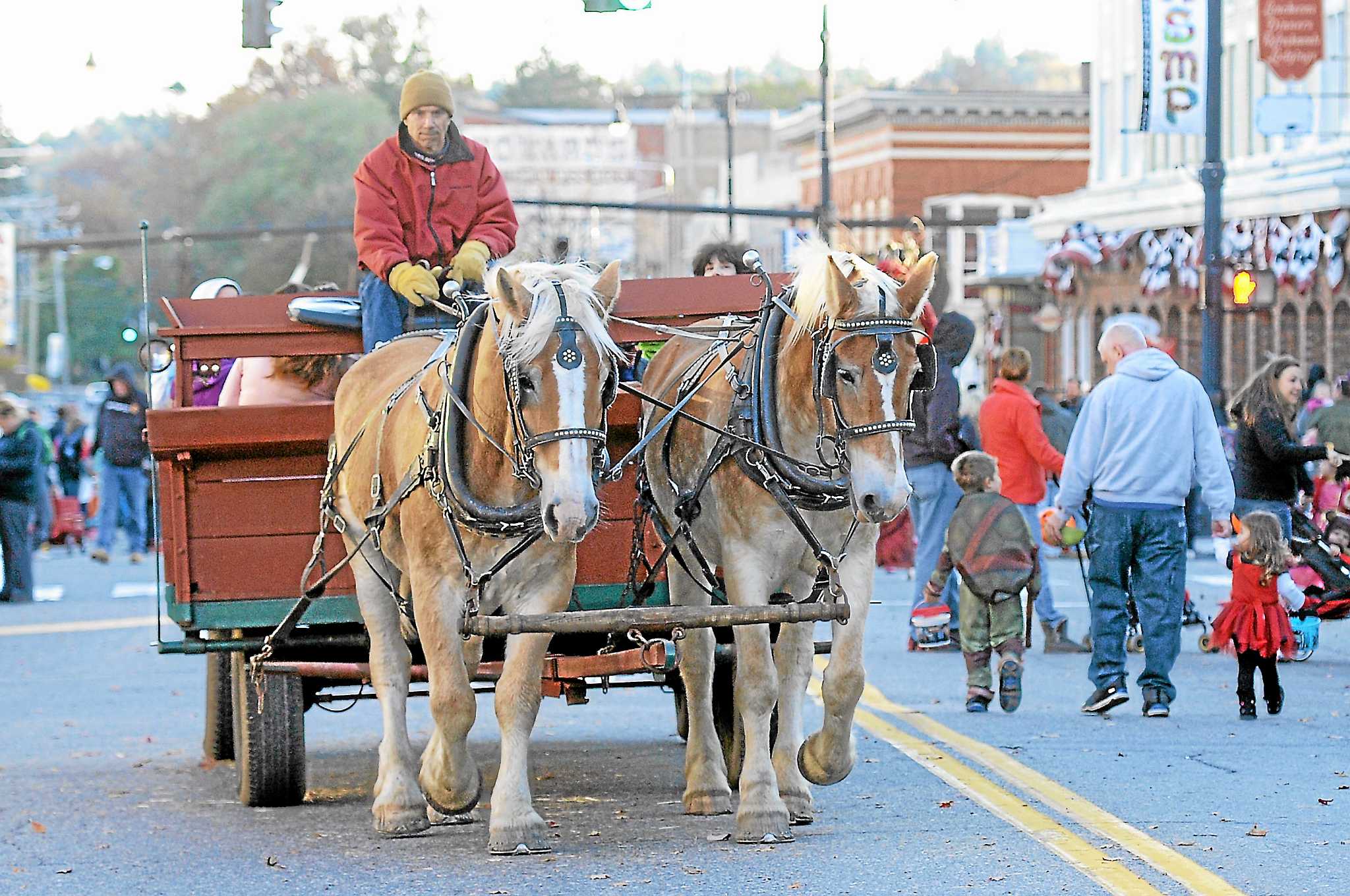 Torrington’s annual TrunkorTreat celebrates Halloween on Main Street