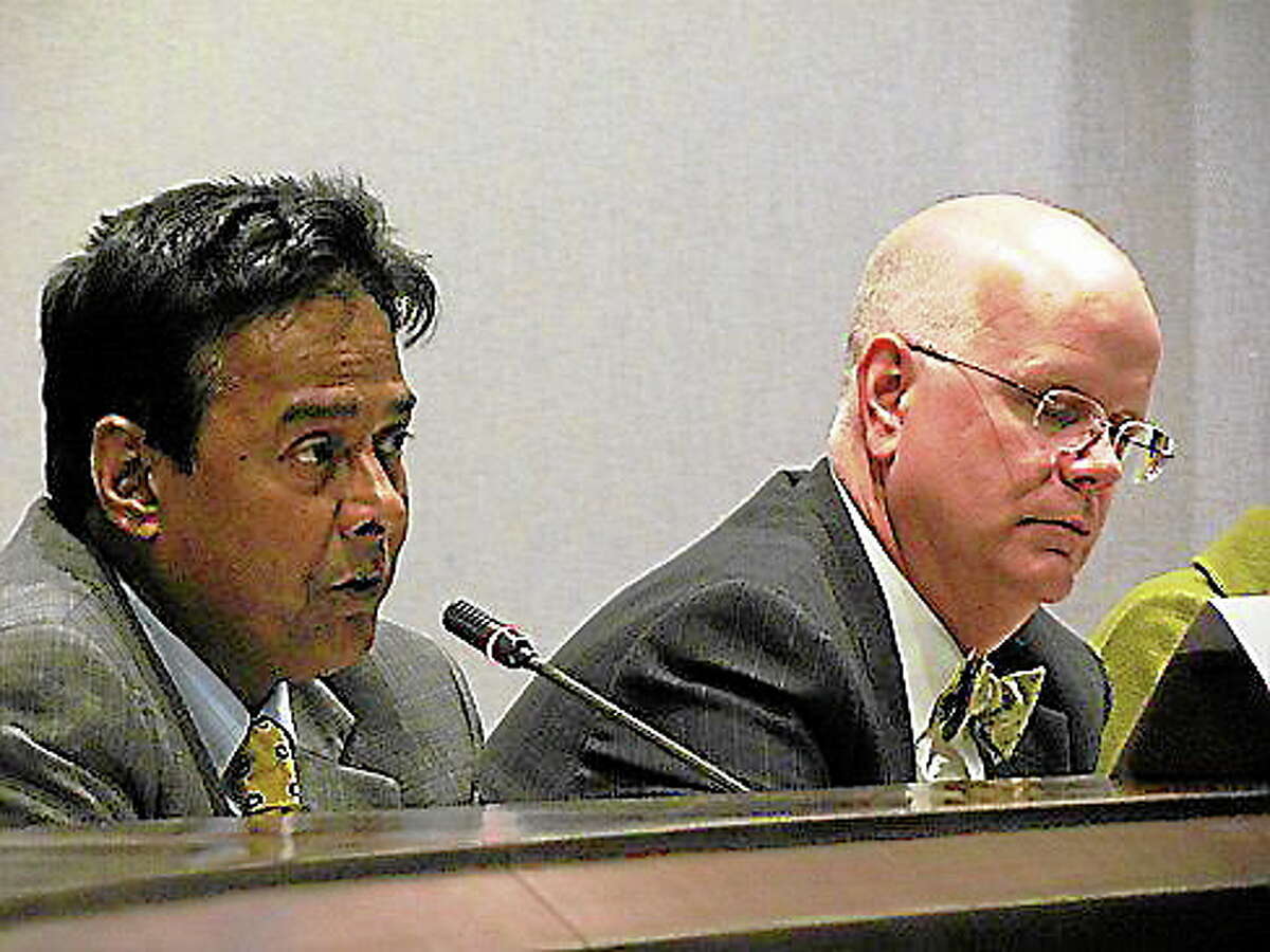 Tamim Ahmed, executive director of the All-Payer Claims Database, and State Comptroller Kevin Lembo. Christine Stuart/CT NewsJunkie