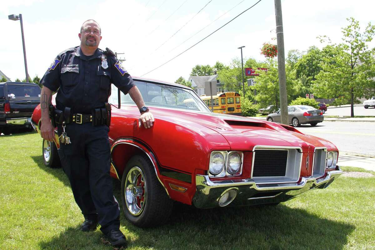 Auto show to benefit Torrington DARE program