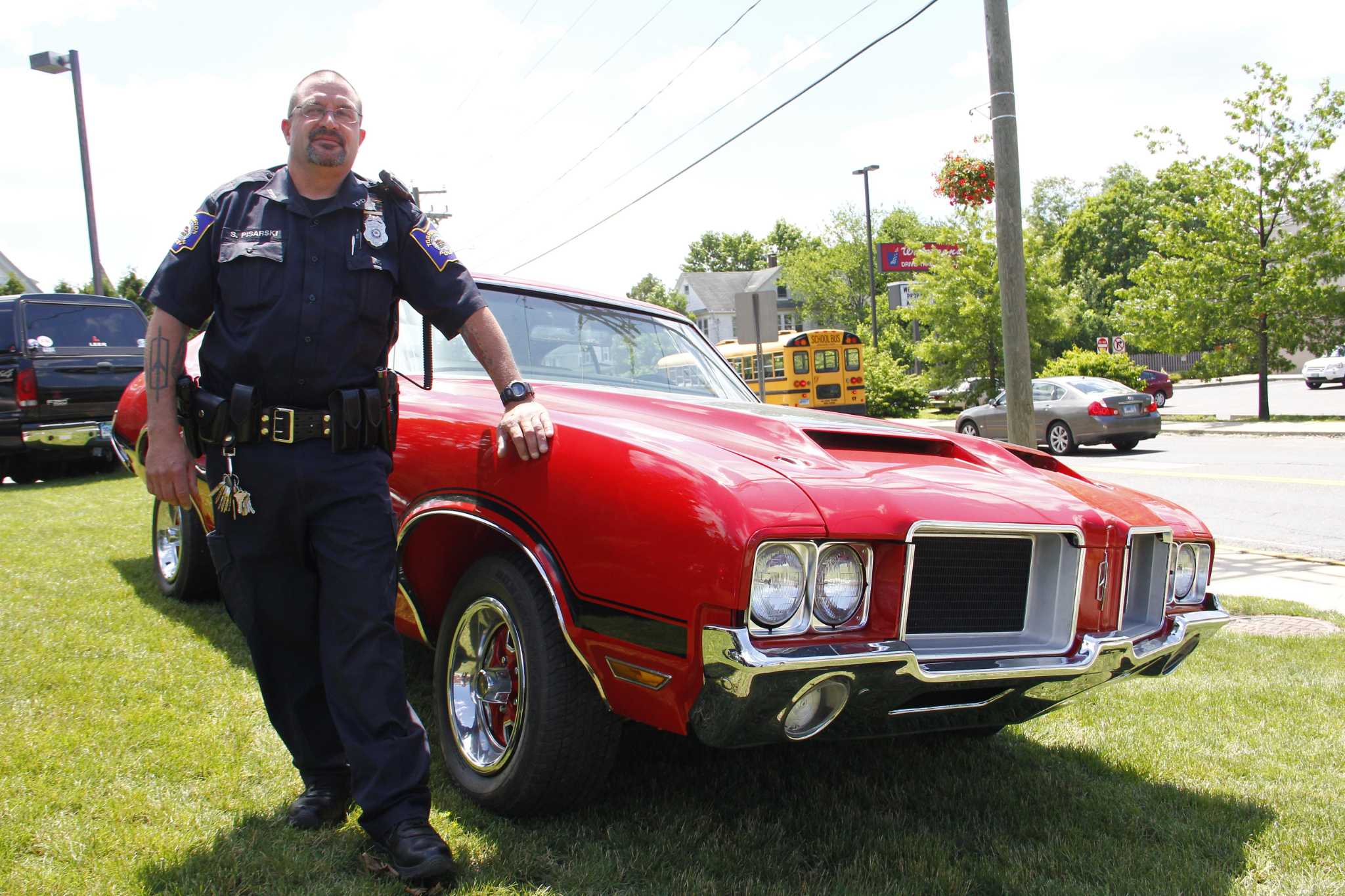 Auto show to benefit Torrington DARE program