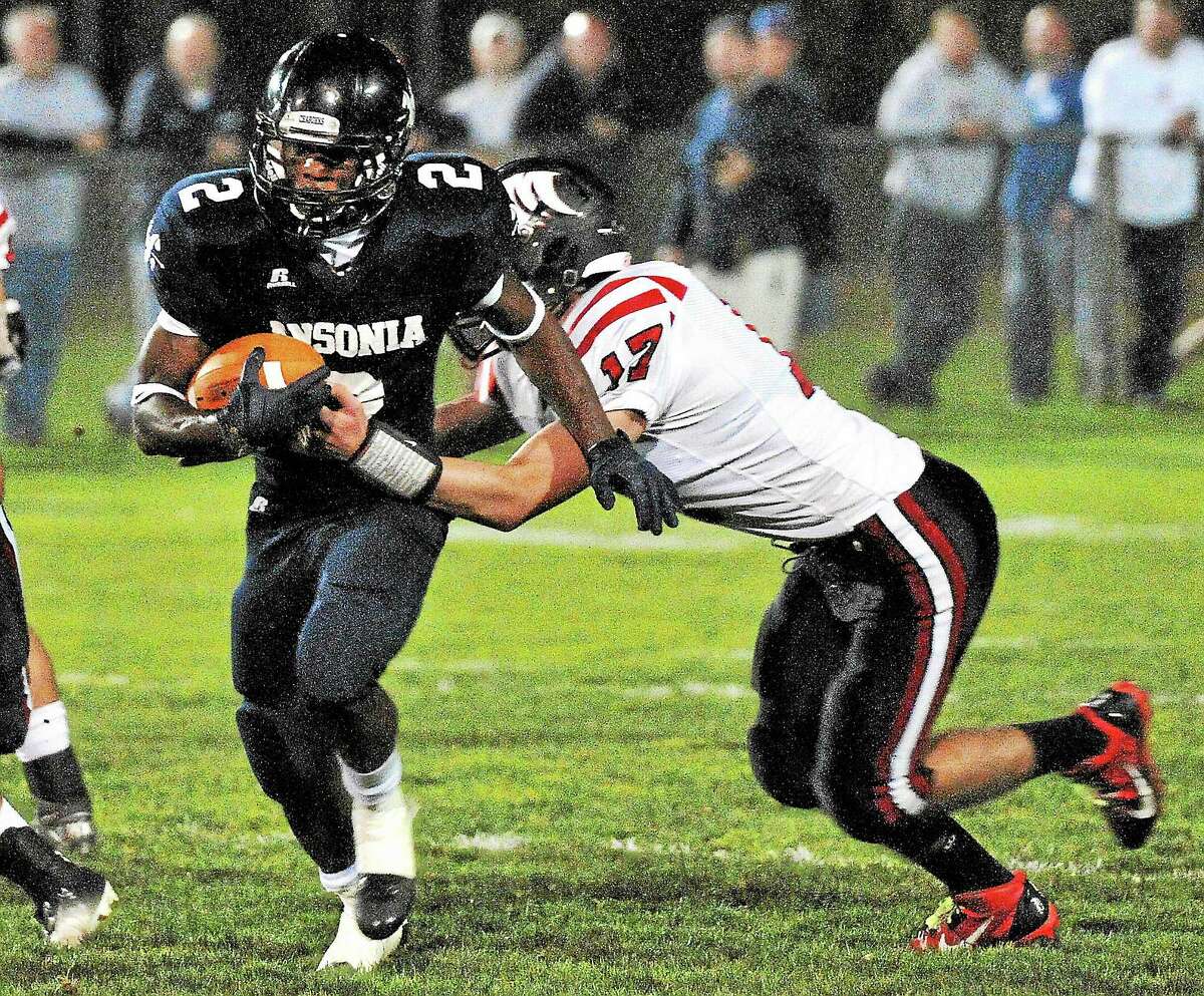 Register sports columnist Chip Malafronte this week gives step-by-step instructions for all those youngsters out there with visions of breaking Ansonia running back Arkeel Newsome’s state career rushing yardage record. It starts with being named the starting varsity running back as a freshman and reaching four consecutive state championship games. After that, it gets a little more difficult.