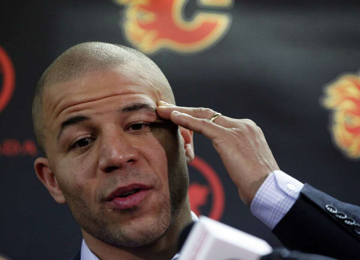Former Calgary Flames' captain Jarome Iginla speaks to the media following the team's announcement of trading him to the Pittsburgh Penguins, in Calgary, Alberta, on Thursday, March 28, 2013. (AP photo/The Canadian Press, Jeff McIntosh)