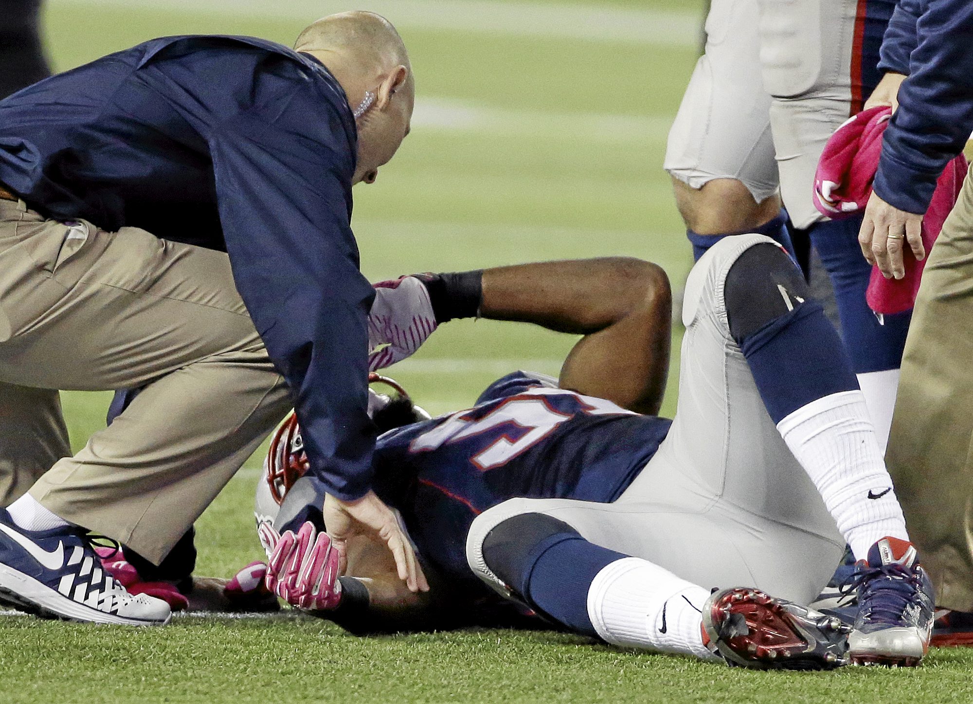 Jerod Mayo could miss rest of season with torn pectoral muscle 