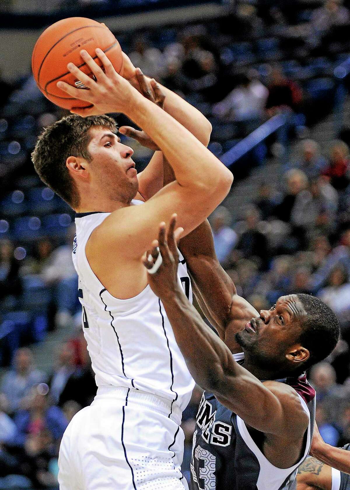 Leon Tolksdorf, left, has decided to transfer from UConn to American University.