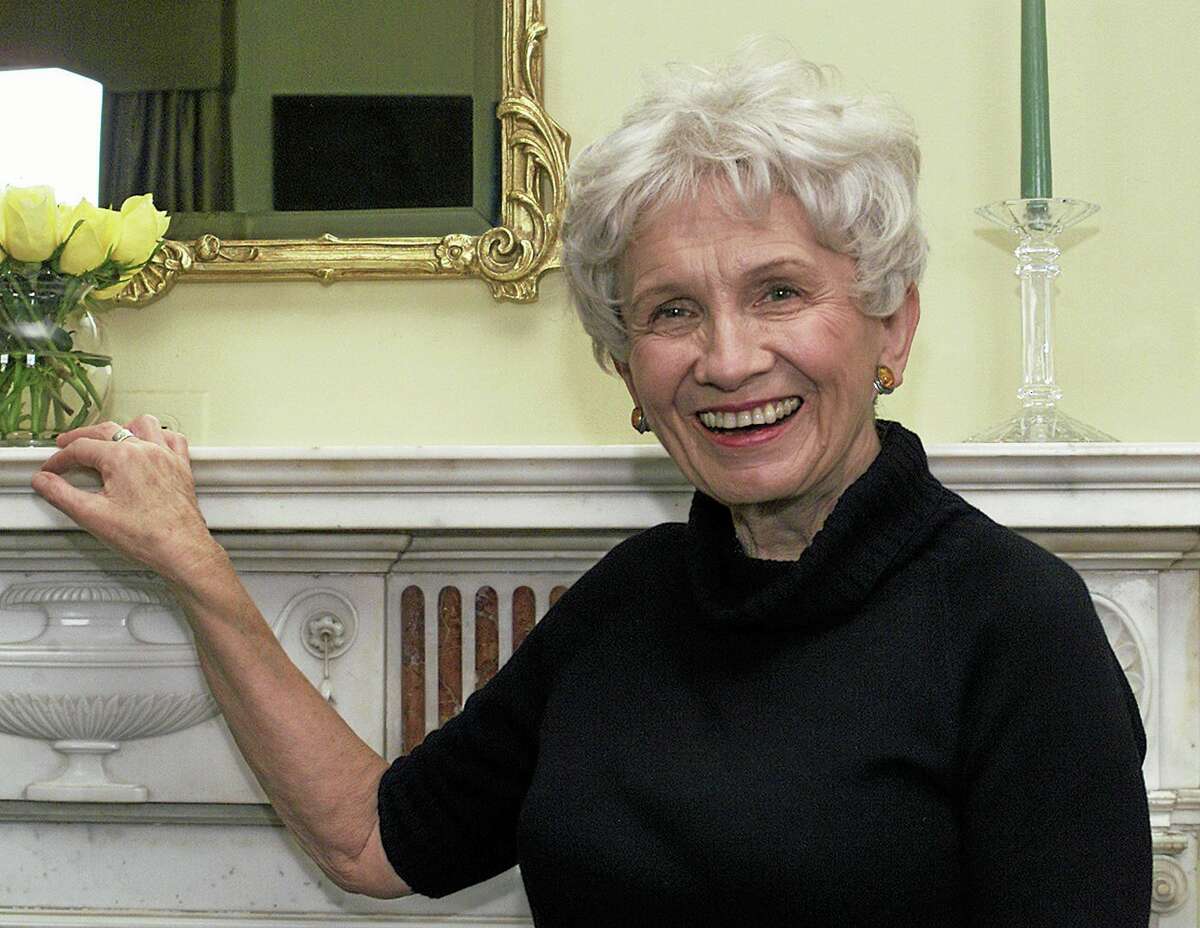 FILE - Canadian author Alice Munro poses for a photograph at the Canadian Consulate's residence in New York in this Oct. 28, 2002 file photo. Munro was Thursday Oct 10 2013 been named as 2013 Nobel laureate for literature in an an announcement made in Stockholm, Sweden. (AP Photo/Paul Hawthorne, File)