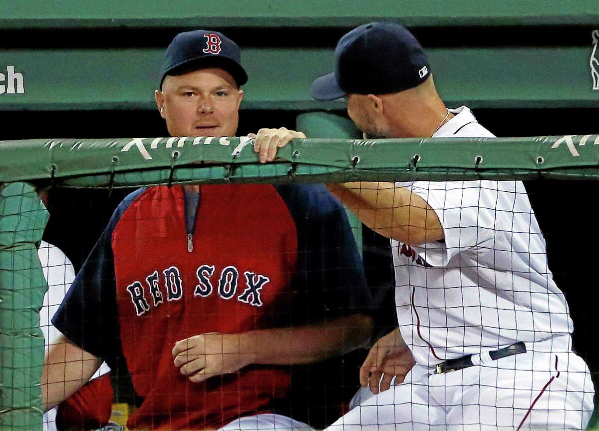 Lester leads Red Sox over Cardinals, into World Series lead