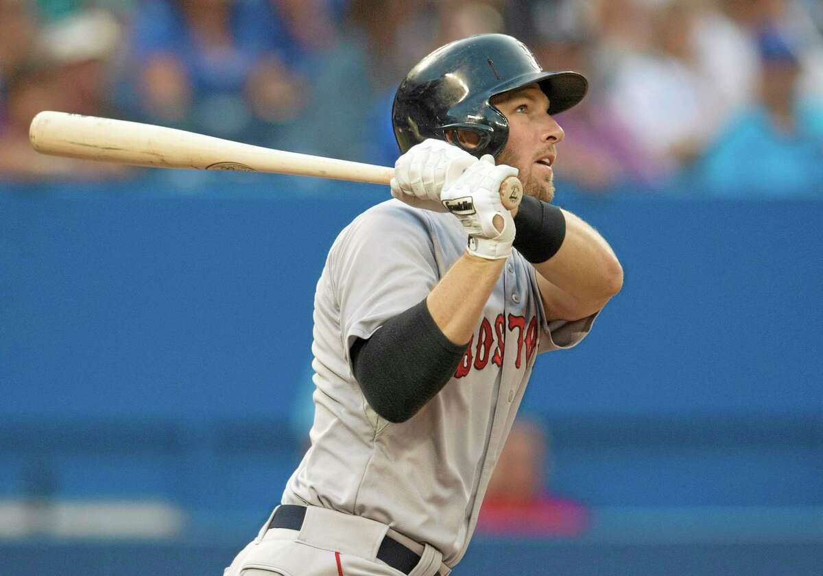 The Boston Red Sox traded Stephen Drew to the Yankees for Kelly Johnson on Thursday.
