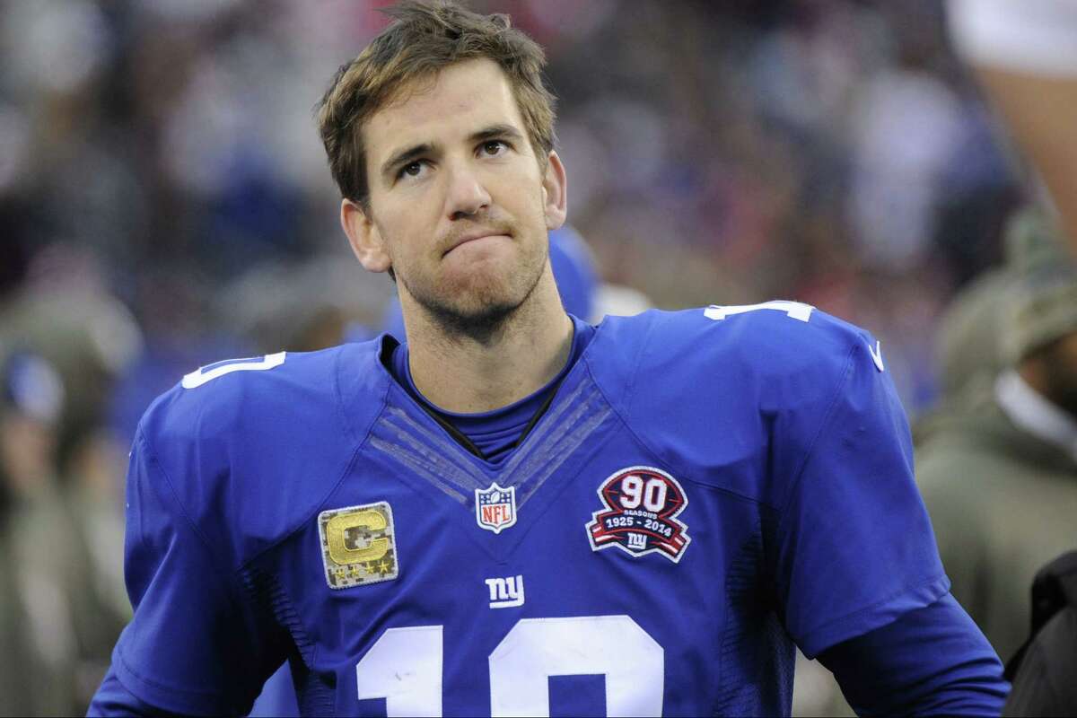 Giants quarterback Eli Manning (10) reacts during the second half of Sunday’s loss to the 49ers.