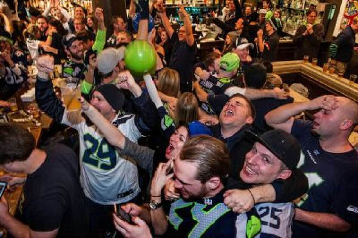 Hawk Heaven - The Road to the Seahawks' First Super Bowl Victory