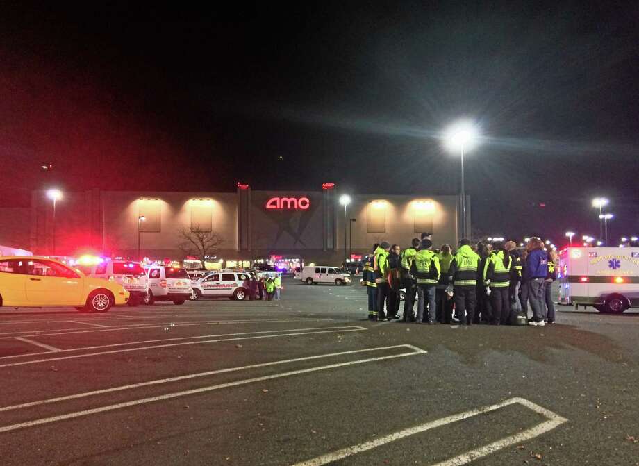 Paramus Mall Shooting Suspect Dead Of Self Inflicted Wound The