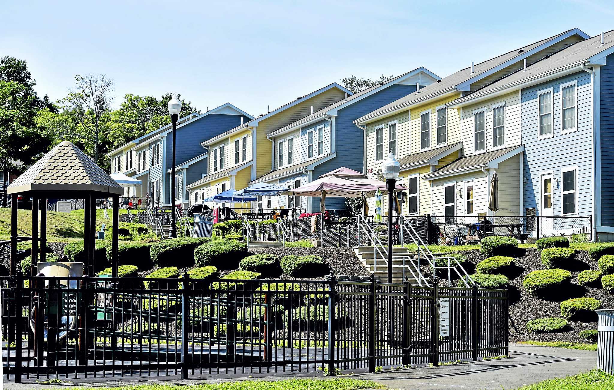 Exresidents of rundown Farnam Courts find new housing comfort in New Haven
