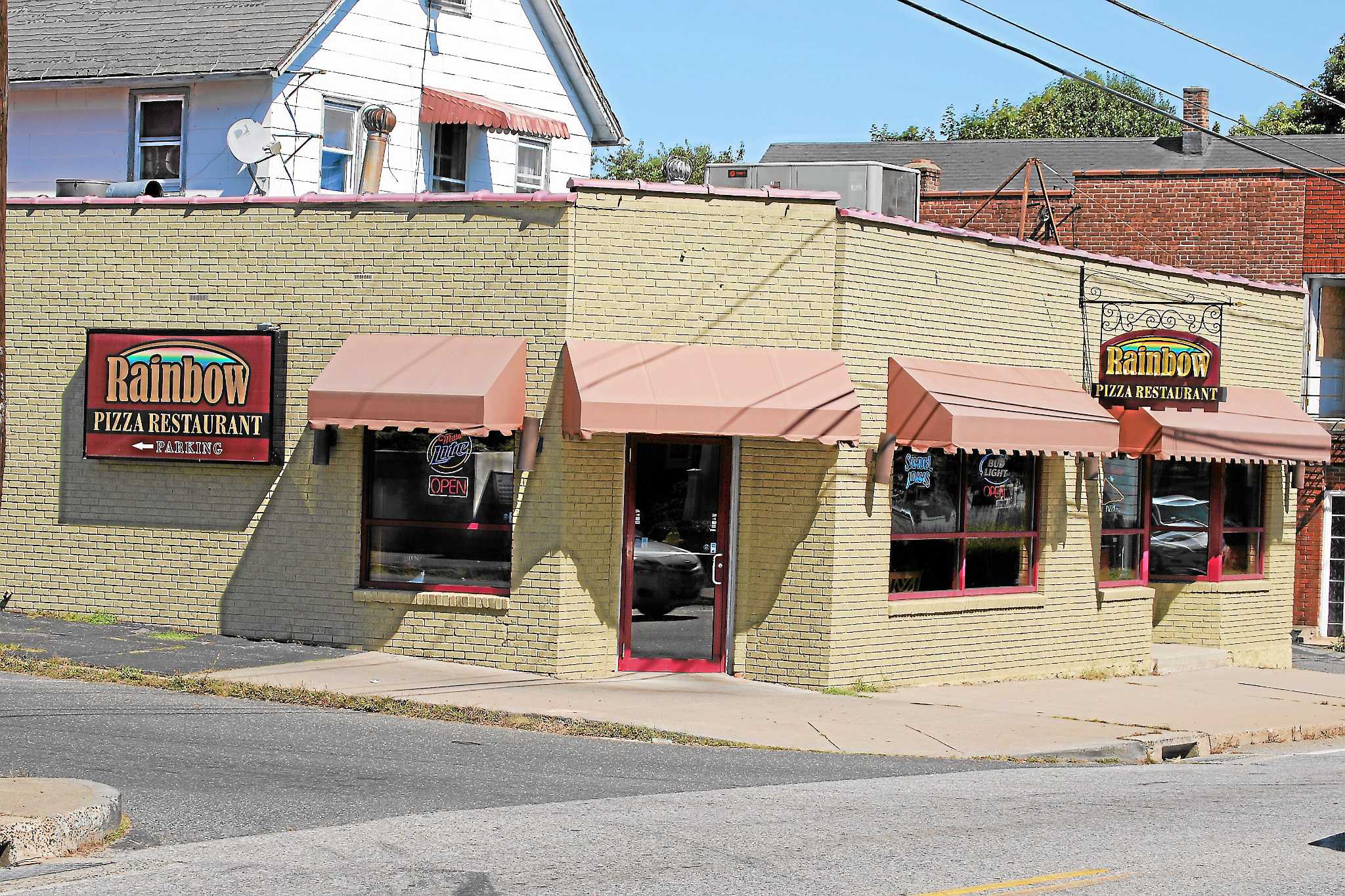 Popular Torrington restaurant Rainbow Pizza closes