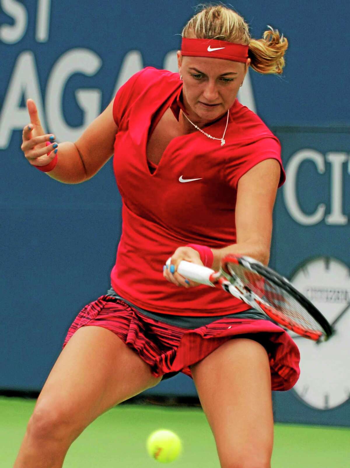 No. 2 seed Petra Kvitova advanced to the semifinals of the Connecticut Open with a 6-4, 6-1 win over Barbora Zahlavova Strycova on Thursday afternoon at the Connecticut Tennis Center.