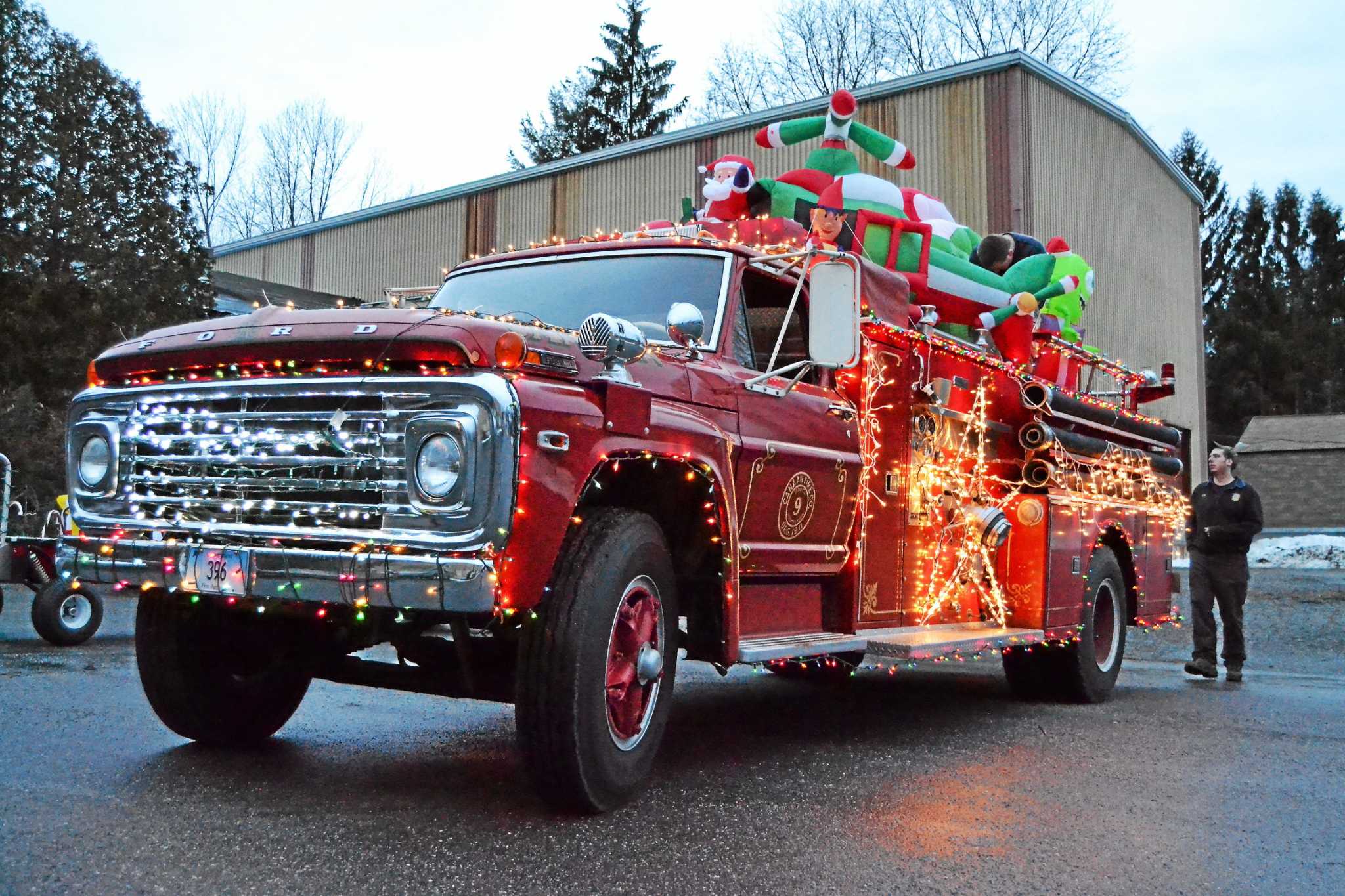 Winsted Fire Department’s ‘Gator’ Christmas Parade rolls through town