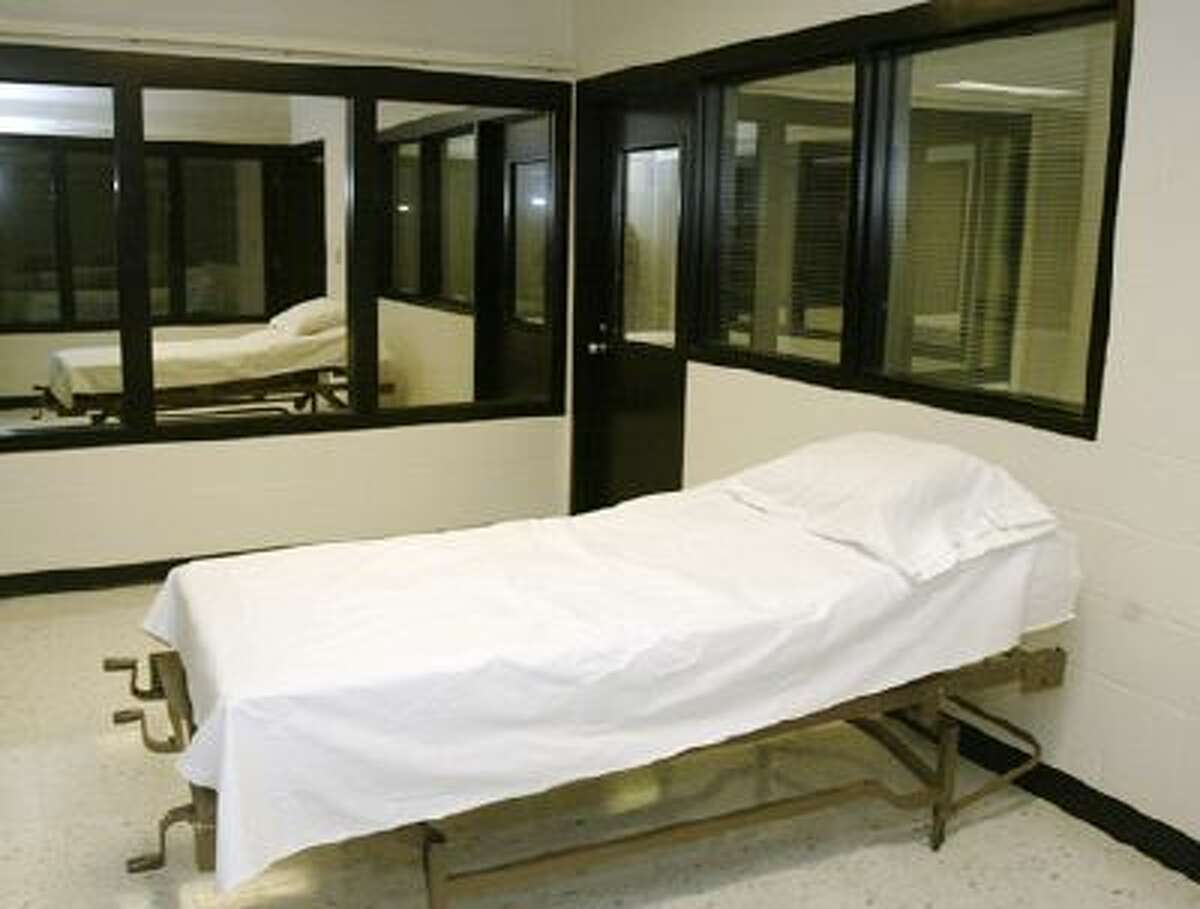 The death chamber at the Missouri Correctional Center in Bonne Terre, Mo. Many states are turning away from the death penalty, with the number of executions falling and more states abolishing the punishment.