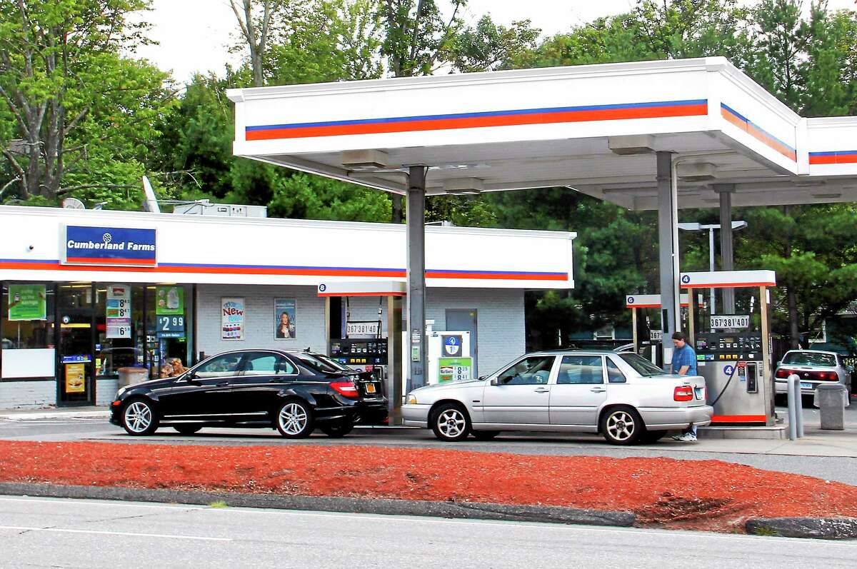 An existing Cumberland Farms location at 1076 East Main St. that would be demolished.