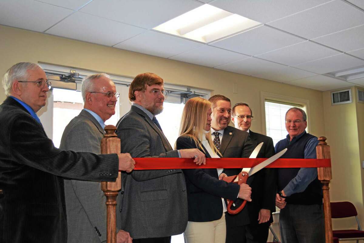 Winsted opens new senior housing complex, Carriage Maker Place