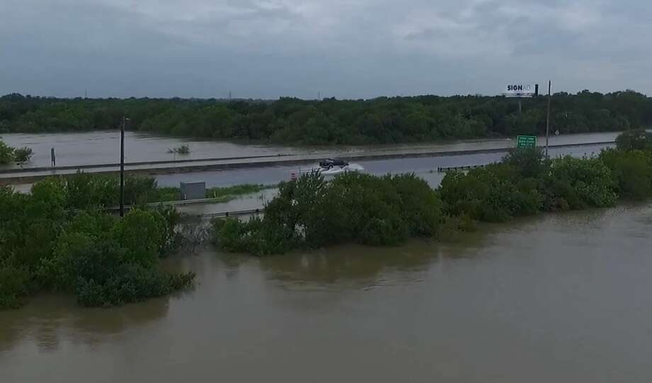 Harvey drone footage shows massive flood in League City - Houston Chronicle