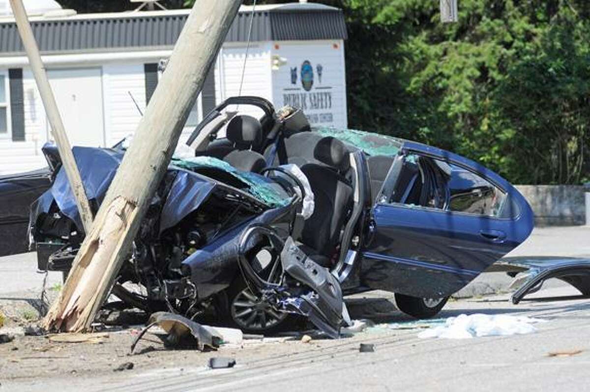 Litchfield couple dies in car accident in Torrington